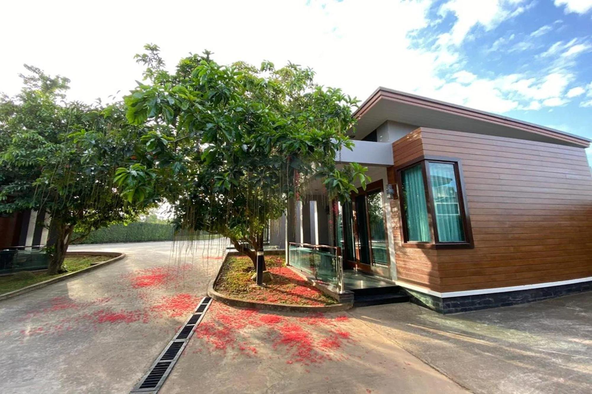 Nutchana Hill Boutique Hotel Хатъяй Экстерьер фото