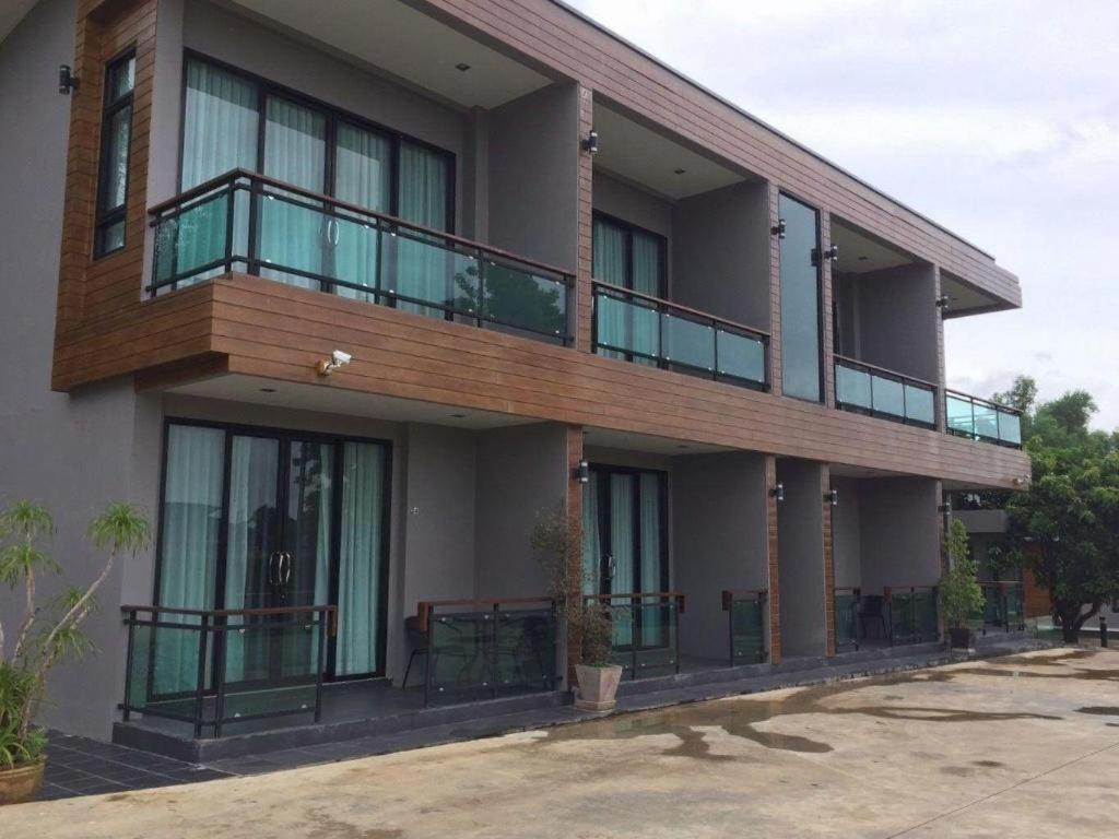 Nutchana Hill Boutique Hotel Хатъяй Экстерьер фото